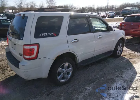 2009 Ford Escape Xlt z USA, uszkodzony, nr VIN 1FMCU93779KB56077